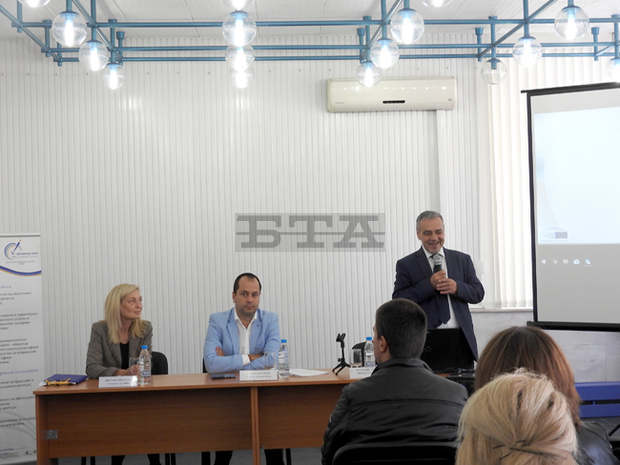 Евродепутатът Владимир Уручев представи бъдещето на Кохезионната политика на ЕС във Враца