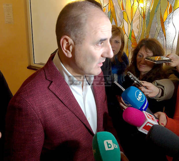 Цветан Цветанов: Към момента нямаме данни, за да пристъпим към изгонване на руски дипломати от България Цветан Цветанов: Към момента нямаме данни, за да пристъпим към изгонване на руски дипломати от България