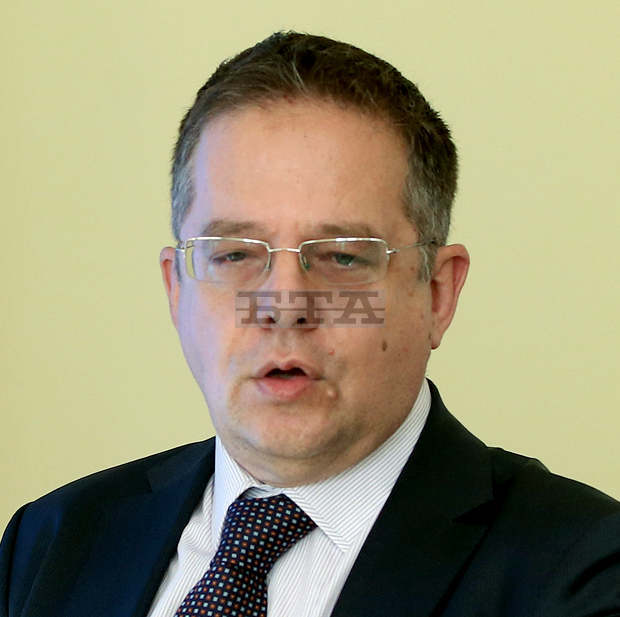 Около 90 процента от автобусите на градския транспорт трябва да са нови през 2019 г., каза в интервю за БТА Дончо Барбалов