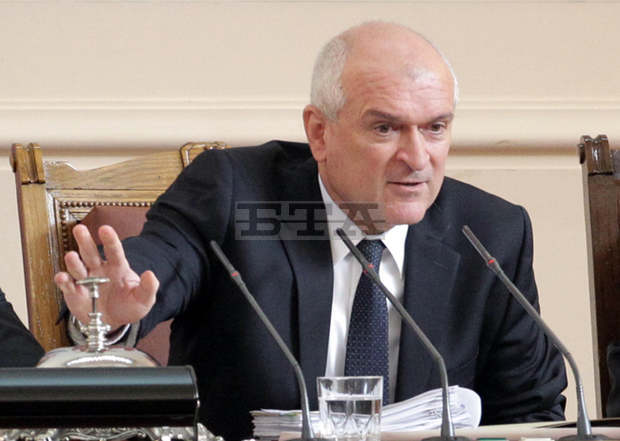 Председателят на парламента Димитър Главчев и депутати ще участват в тържествената заря за годишнината от освобождението на Велико Търново Председателят на парламента Димитър Главчев и депутати ще участват в тържествената заря за годишнината от освобождението на Велико Търново