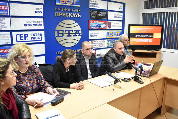 Общинските съветници от БСП във Велико Търново настояват за извънредна сесия заради полагането на водопроводи в старата градска част Общинските съветници от БСП във Велико Търново настояват за извънредна сесия заради полагането на водопроводи в старата градска част