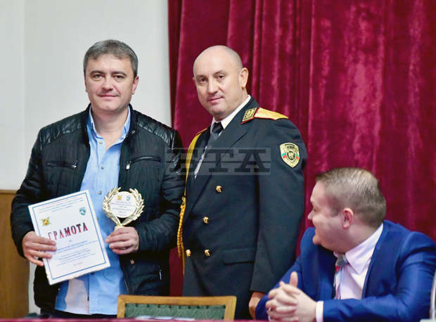 С тържествено събрание полицаите в Сливен отбелязаха професионалния си празник