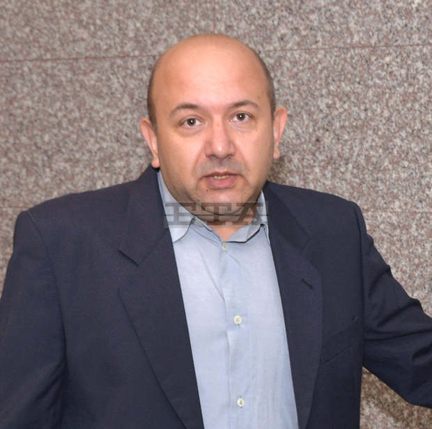 Студенти избраха професор, помогнал на пострадал студент, за "Будител на Русенския университет" Студенти избраха професор, помогнал на пострадал студент, за "Будител на Русенския университет"