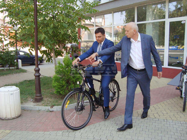 Система за безплатно споделяне на електрически велосипеди въведе община Димитровград Система за безплатно споделяне на електрически велосипеди въведе община Димитровград