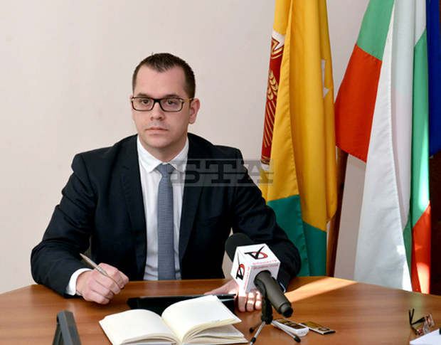 Кметът на Добрич издаде заповед за преустановяване на културните събития и проявите с деца Кметът на Добрич издаде заповед за преустановяване на културните събития и проявите с деца