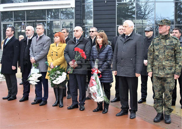 В Казанлък се поклониха пред паметта на героите от Одринската епопея В Казанлък се поклониха пред паметта на героите от Одринската епопея