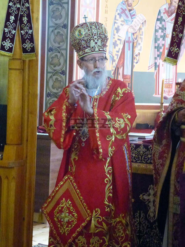 Сливенският митрополит отслужи литургия в новопостроения храм "Св.Теодор Тирон" Сливенският митрополит отслужи литургия в новопостроения храм "Св.Теодор Тирон"