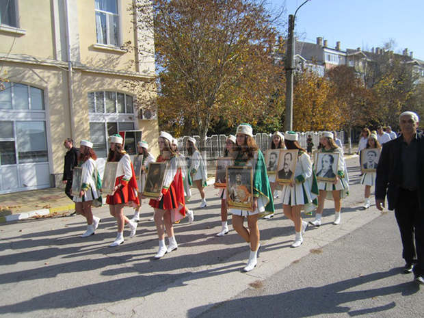 С шествие в Кубрат отбелязаха Деня на народните будители