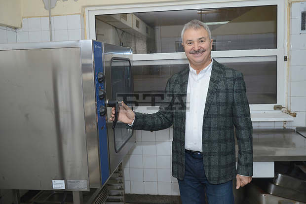 Нова техника за приготвяне на храна закупи община Монтана за социалния патронаж в града Нова техника за приготвяне на храна закупи община Монтана за социалния патронаж в града
