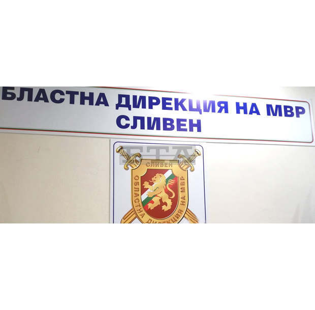 Новозагорски пожарникари спасиха от запалване щъркелово гнездо Новозагорски пожарникари спасиха от запалване щъркелово гнездо