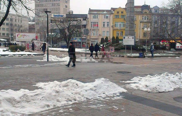 В Плевен има засилен интерес от майстори на мартеници към местата за търговия на открито