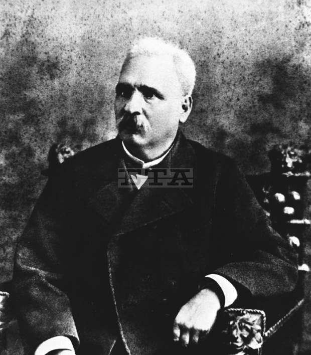 Първата готварската книга на български език е събрана от Петко Рачов Славейков