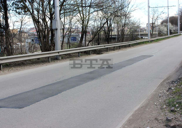 В Плевен се включва за спешен ремонт улицата между Университетската и Военната болници В Плевен се включва за спешен ремонт улицата между Университетската и Военната болници