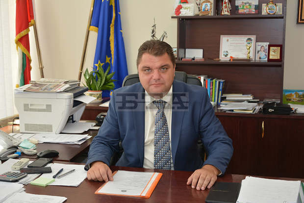 Още 30 души, контактували със заразени с коронавирус на тържество, са изследвани Още 30 души, контактували със заразени с коронавирус на тържество, са изследвани