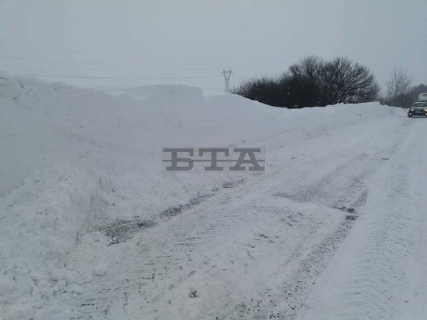 Главните пътища от Силистра за Русе и Добрич остават затворени Главните пътища от Силистра за Русе и Добрич остават затворени