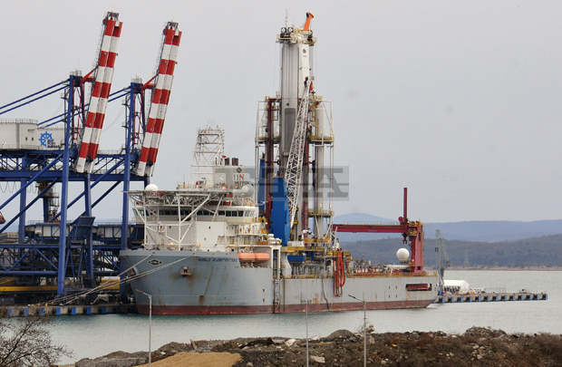 Проучвателният сондаж, който ще търси залежи на нефт и газ в блока "Хан Кубрат", ще започне до дни Проучвателният сондаж, който ще търси залежи на нефт и газ в блока "Хан Кубрат", ще започне до дни