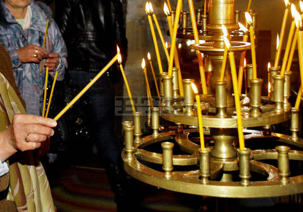 Молебен за Международния ден на загиналите и пострадалите при трудови злополуки беше отслужен в Дупница Молебен за Международния ден на загиналите и пострадалите при трудови злополуки беше отслужен в Дупница