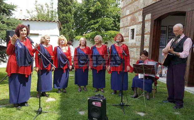 Стари градски песни в изпълнение на търговищка група са звучали в църквата "Св. Св. Константин и Елена" в Одрин