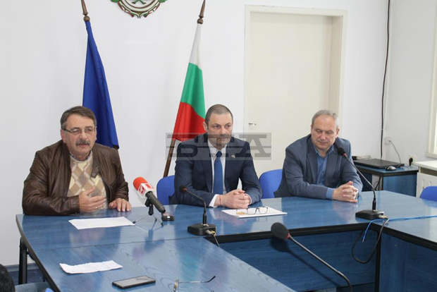 В текущи ремонти на републиканската инфраструктура в област Търговище ще бъдат инвестирани близо 700 000 лева В текущи ремонти на републиканската инфраструктура в област Търговище ще бъдат инвестирани близо 700 000 лева