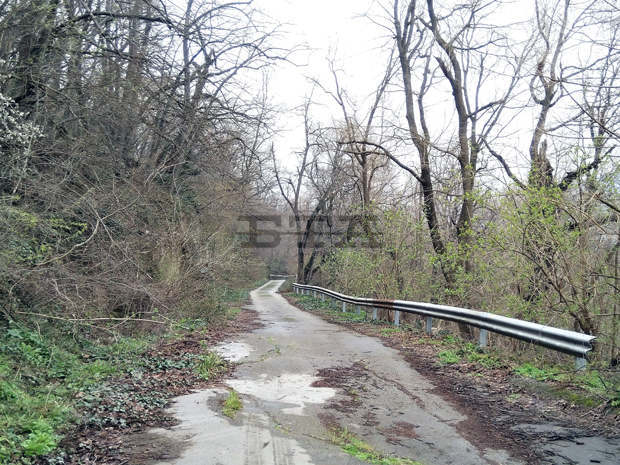 Предстои ремонт на пътя към манастира "Света Троица" край Велико Търново