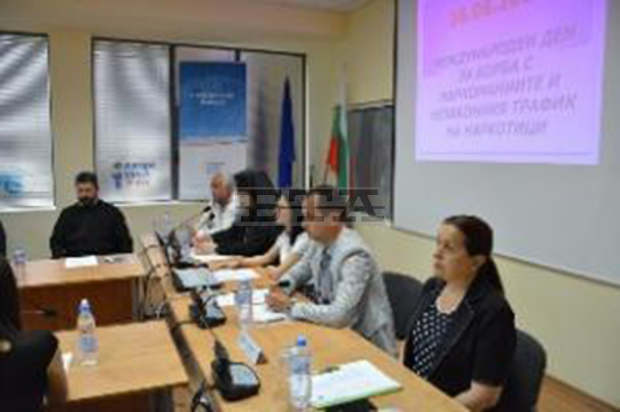 Община Враца и Врачанска митрополия се споразумяха да работят съвместно по проблемите на наркозависимите