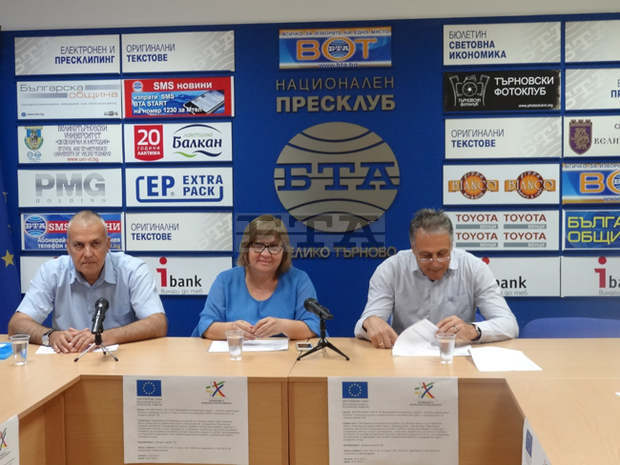 "Захарни заводи" - Горна Оряховица, представиха нова съвместна разработка с пловдивския Университет по хранителни технологии "Захарни заводи" - Горна Оряховица, представиха нова съвместна разработка с пловдивския Университет по хранителни технологии