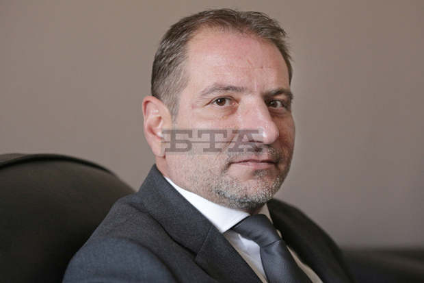 КЕВР реално регулира само два компонента от крайната цена, на която "Булгаргаз" продава природен газ, каза членът на КЕВР Александър Йорданов КЕВР реално регулира само два компонента от крайната цена, на която "Булгаргаз" продава природен газ, каза членът на КЕВР Александър Йорданов