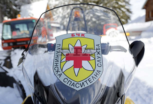 Двама души са загинали от лавина над Банско