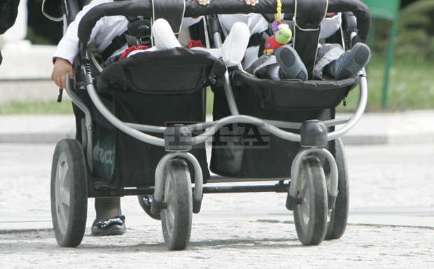 Петдесет семейства от Дупница са се възползвали от мярка на Общината за увеличение на раждаемостта през 2019 година