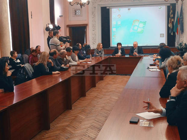 Инициативен комитет ще работи върху нов идеен проект за възстановяване на пернишката крепост Инициативен комитет ще работи върху нов идеен проект за възстановяване на пернишката крепост