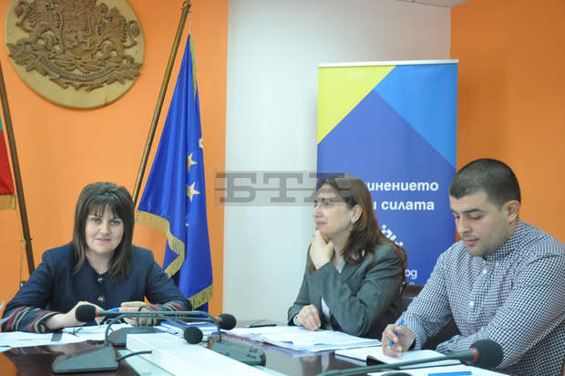 Във Видинска област 104 трайно безработни ще бъдат включени в Регионалната програма за заетост тази година Във Видинска област 104 трайно безработни ще бъдат включени в Регионалната програма за заетост тази година