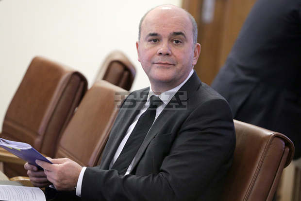 Министър Бисер Петков: Бюджетът на социалното министерство за тази година е увеличен с 80 милиона лева и това увеличение е изцяло насочено към политики за хора с увреждания Министър Бисер Петков: Бюджетът на социалното министерство за тази година е увеличен с 80 милиона лева и това увеличение е изцяло насочено към политики за хора с увреждания