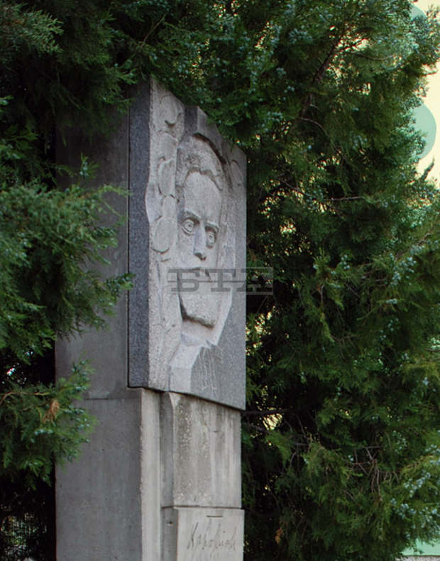 Деца в Добрич посветиха свои стихове на  Христо Ботев