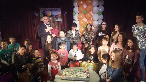 Родените в Деня на Разград деца отново празнуваха заедно