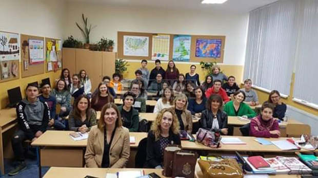 Разложката гимназия "Никола Стойчев" с нов проект по програма "Еразъм +" Разложката гимназия "Никола Стойчев" с нов проект по програма "Еразъм +"