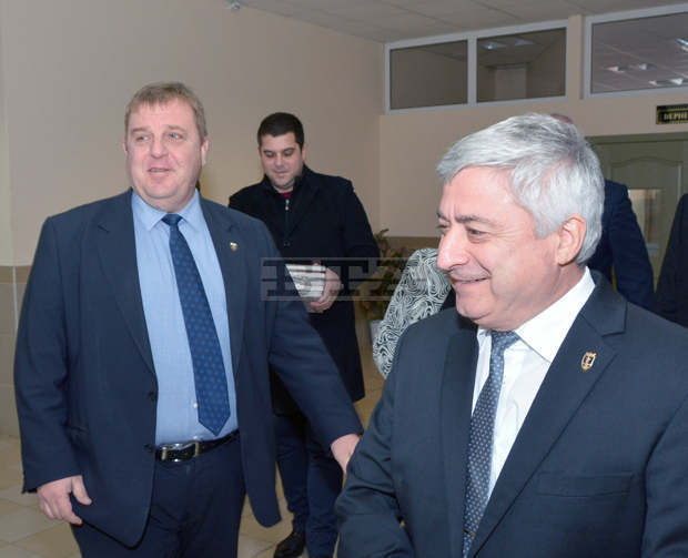 Красимир Каракачанов изнесе лекция в Русенския университет