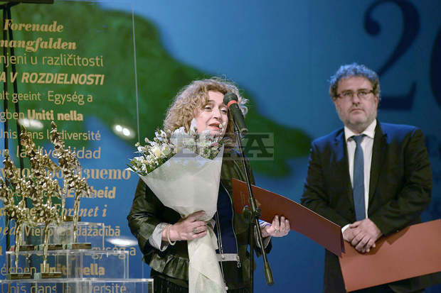 Сливенският куклен театър получи отличие за високи резултати в областта на театралния мениджмънт и творческа дейност