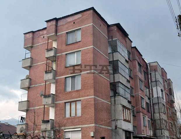 Започва санирането на първата група от многофамилни жилищни сгради в Разлог Започва санирането на първата група от многофамилни жилищни сгради в Разлог