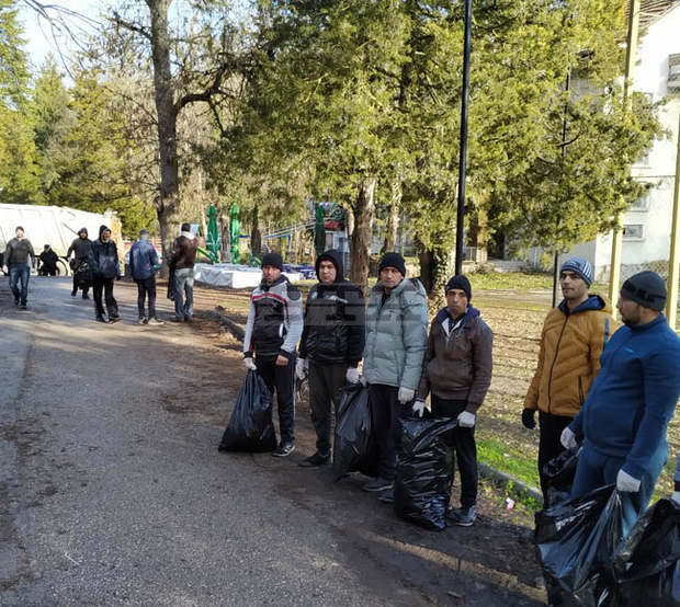 В Плевен затворници чистиха парк "Кайлъка" В Плевен затворници чистиха парк "Кайлъка"