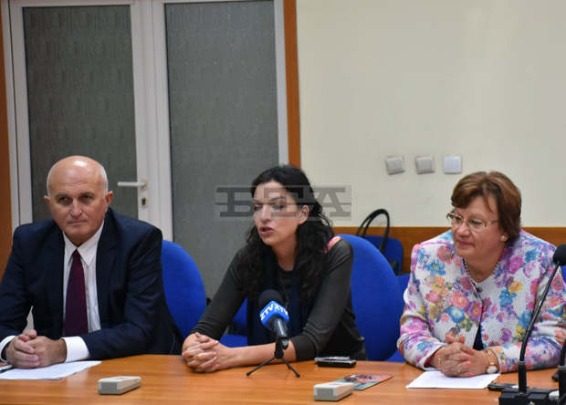 Йосиф Сърчаджиев режисира трета пиеса в Ловеч