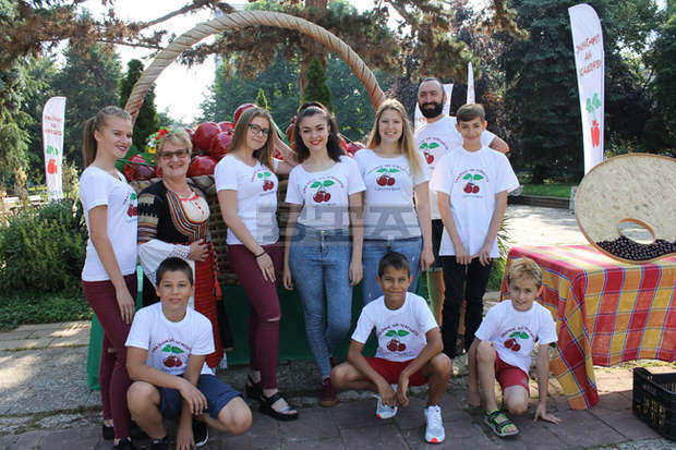 Юбилейно десето издание на Празника на черешата ще се състои на 24 и 25 юни в Кюстендил Юбилейно десето издание на Празника на черешата ще се състои на 24 и 25 юни в Кюстендил