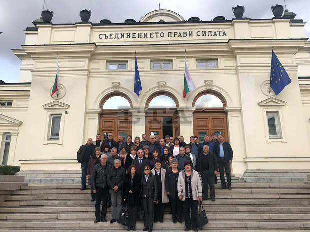 Кметове от община Стара Загора посетиха Народното събрание Кметове от община Стара Загора посетиха Народното събрание