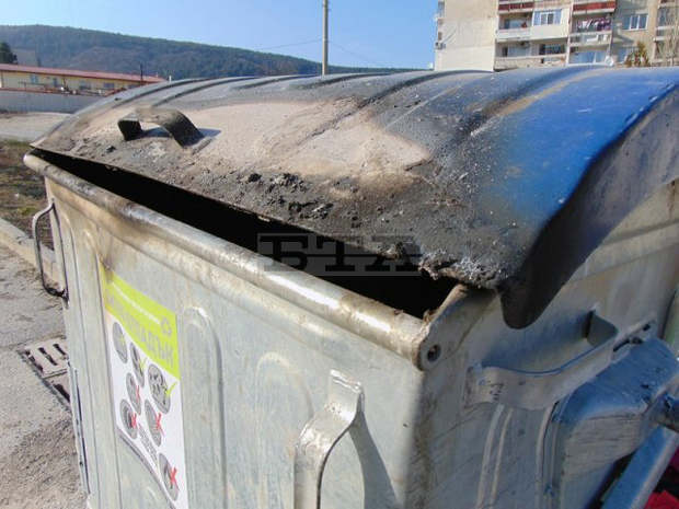 Около 2 тона едрогабаритни мебели бяха събрани при акция в Асеновград Около 2 тона едрогабаритни мебели бяха събрани при акция в Асеновград