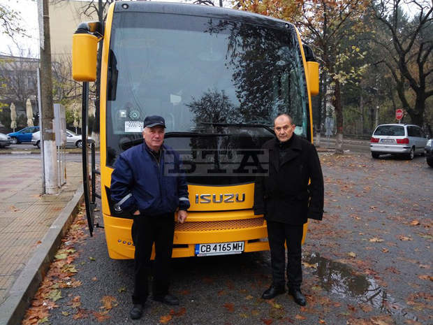Нов автобус ще извозва ученици в община Кубрат Нов автобус ще извозва ученици в община Кубрат