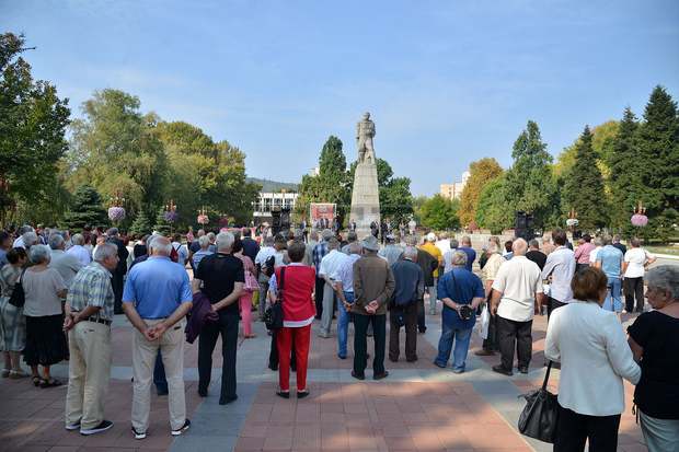 Социалисти и симпатизанти отбелязаха в Монтана 95-ата годишнина от Септемврийското въстание Социалисти и симпатизанти отбелязаха в Монтана 95-ата годишнина от Септемврийското въстание