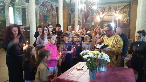 Започна учебната година в неделното училище към храм "Св. Успение Богородично" в Търговище Започна учебната година в неделното училище към храм "Св. Успение Богородично" в Търговище
