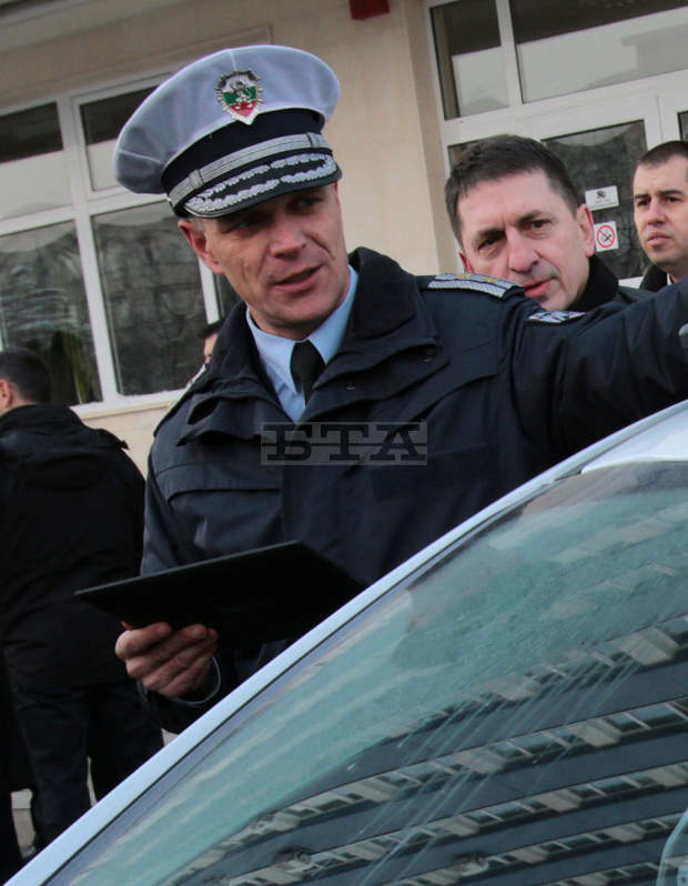 Нека всички в автомобилите да използват колани, защото това спасява живот, призова гл. инспектор Росен Рапчев Нека всички в автомобилите да използват колани, защото това спасява живот, призова гл. инспектор Росен Рапчев