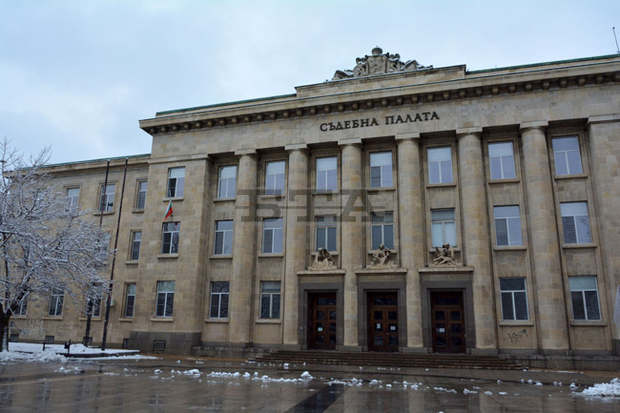 И в Съдебната палата в Русе са въведени мерки заради коронавируса И в Съдебната палата в Русе са въведени мерки заради коронавируса