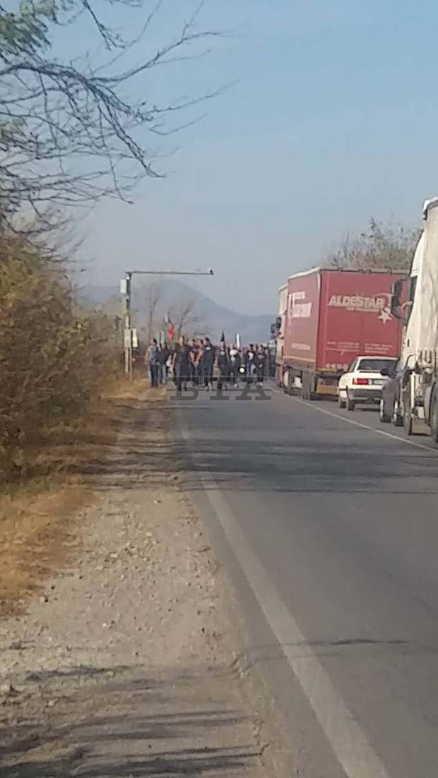 Общо 26 собственици на автомобили ще бъдат санкционирани за нарушения по време на протести в Сливен Общо 26 собственици на автомобили ще бъдат санкционирани за нарушения по време на протести в Сливен