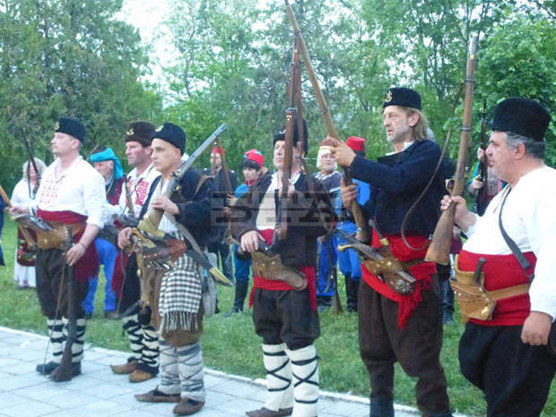 В твърдишкото село Близнец ще бъде почетена паметта на Стоил войвода, революционер и участник в Априлското въстание В твърдишкото село Близнец ще бъде почетена паметта на Стоил войвода, революционер и участник в Априлското въстание